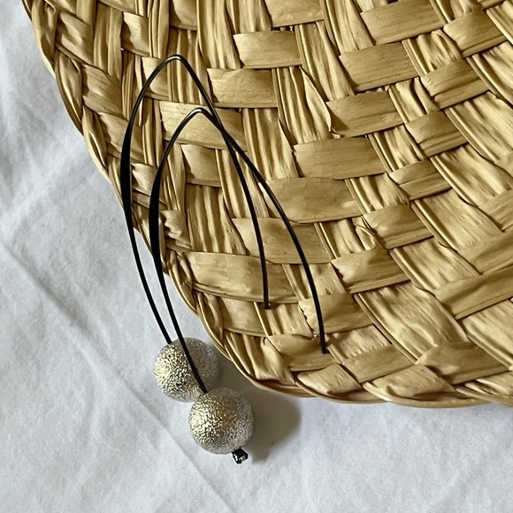 Elegant Black Silver Drop Earrings - Picture 6 of 6